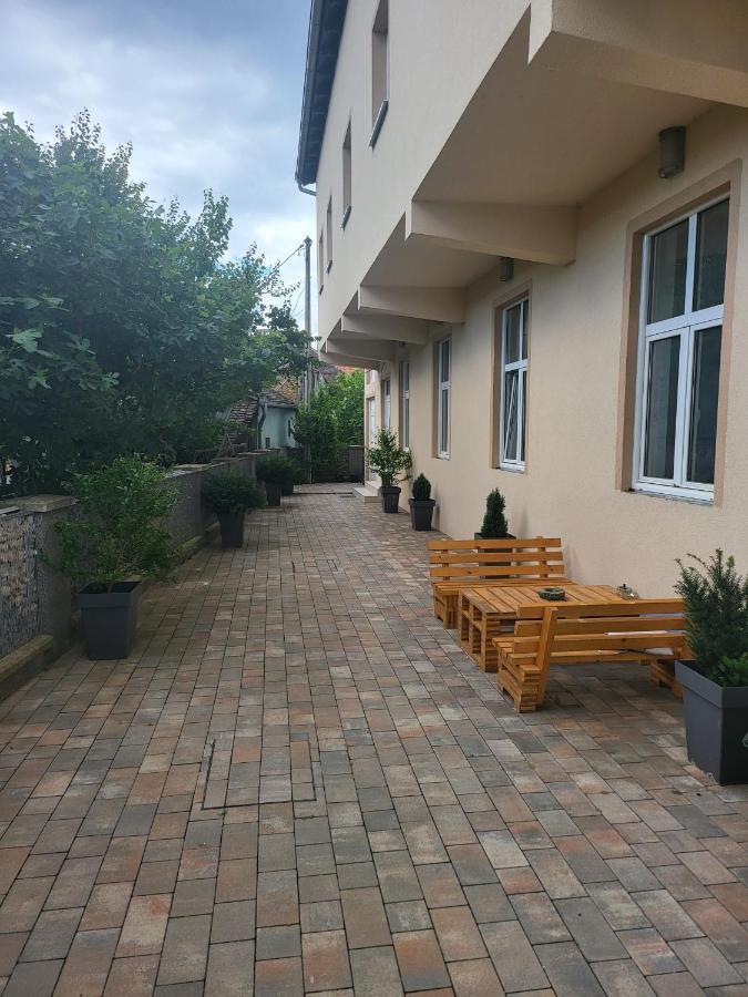 Sun And River Apartments Golubac Luaran gambar